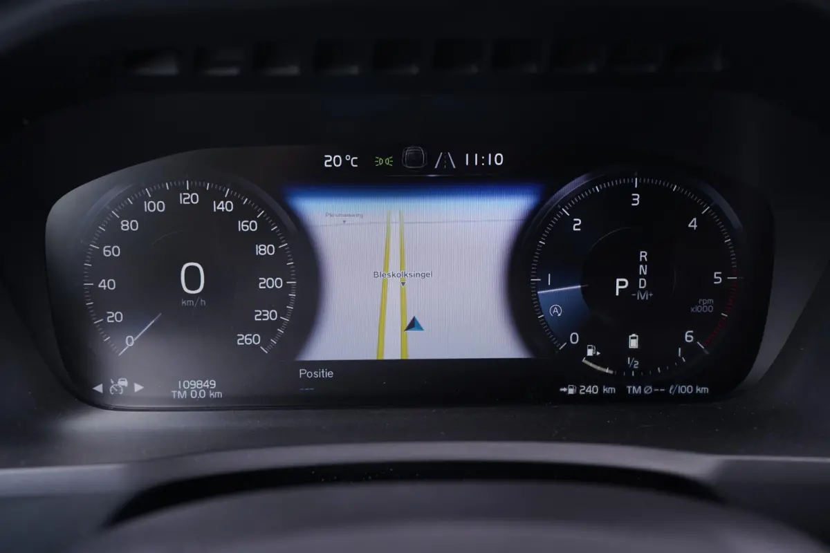 2.0 B5 AWD Inscription Intro Edition navigatie ACC camera nw.prijs 95168.- Apple-carplay ECC wegklapbare trekhaak PDC v+a LED-verlichting Drivers-assist electrische achterklep stoelverwarmin