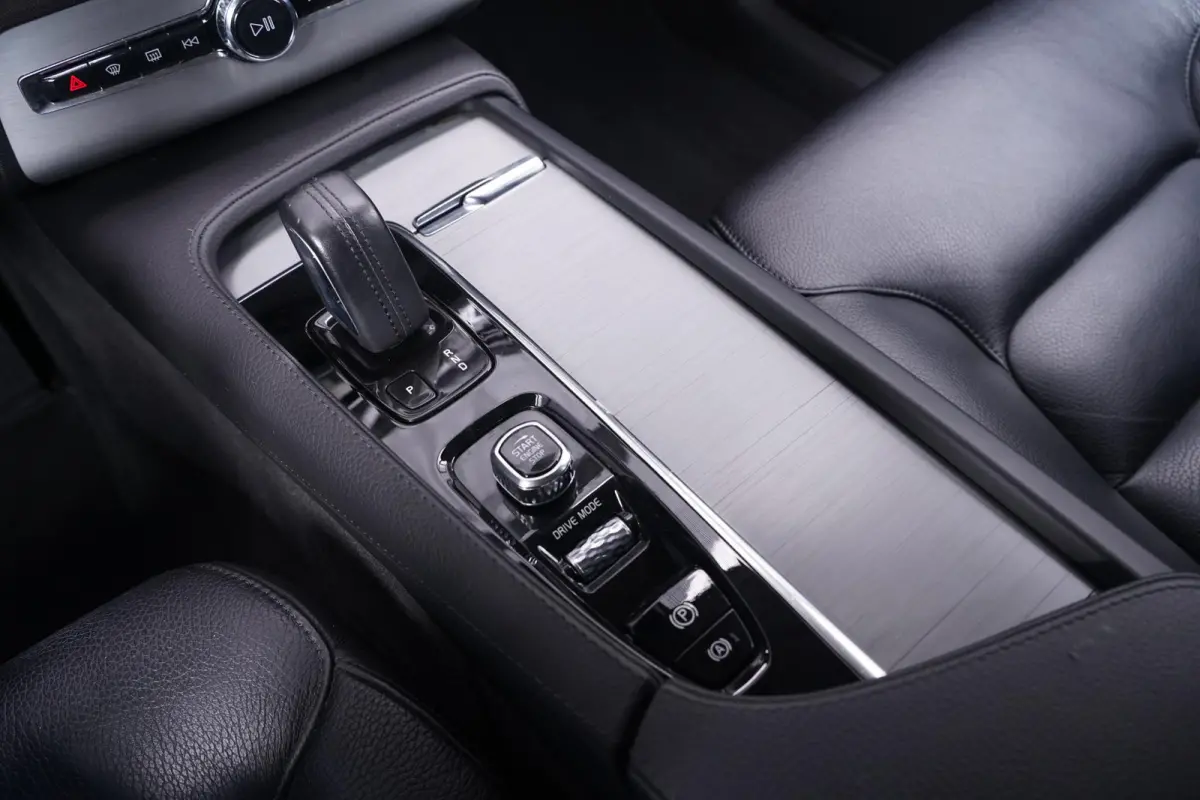 2.0 B5 AWD Inscription Intro Edition navigatie ACC camera nw.prijs 95168.- Apple-carplay ECC wegklapbare trekhaak PDC v+a LED-verlichting Drivers-assist electrische achterklep stoelverwarmin