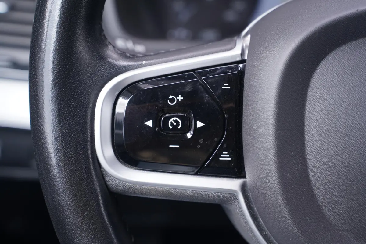2.0 B5 AWD Inscription Intro Edition navigatie ACC camera nw.prijs 95168.- Apple-carplay ECC wegklapbare trekhaak PDC v+a LED-verlichting Drivers-assist electrische achterklep stoelverwarmin