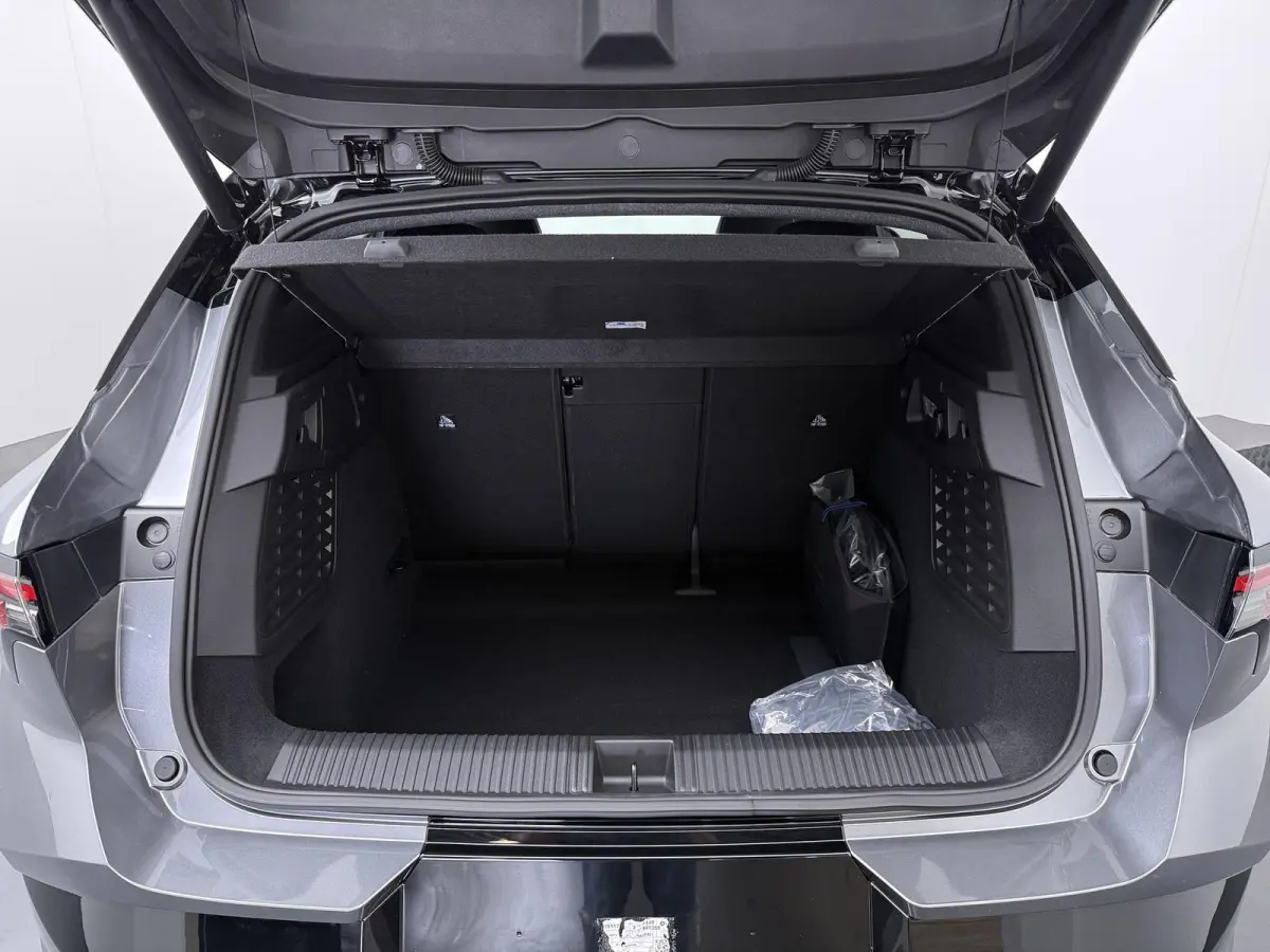Intense+ 87 kWh | € 3.000 Korting! | 360° Camera | Adaptive Cruise Control | Climate Control | Elektrische Kofferklep | Google Navigatie | Parkeer Assistent | Stoel- en Stuurverwarming