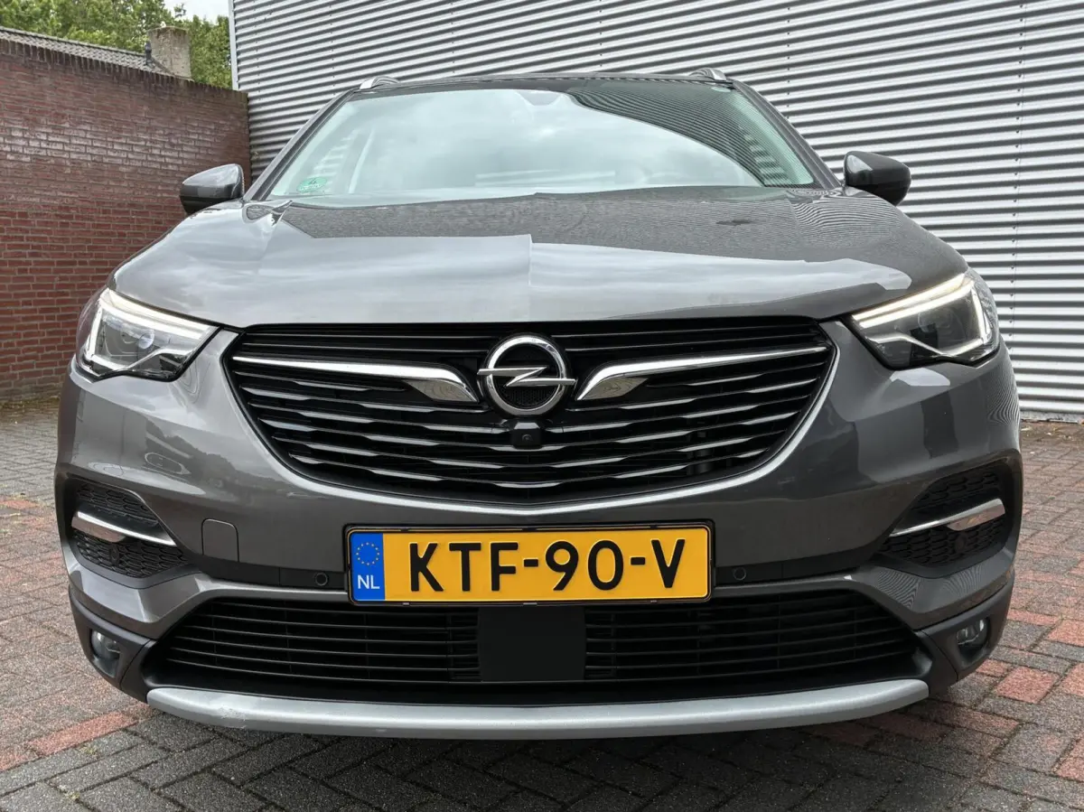 1.2 Turbo Innovation Led Carplay Cruise Pdc Eerste Eigenaar Vol Opties trekhaak 360 Camera Stof|Leer Uniek 20555 KM Gereden Nieuwstaat Dealer Onderhouden incl 12 maanden garantie