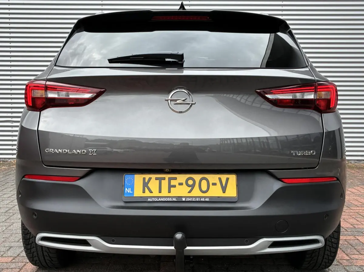 1.2 Turbo Innovation Led Carplay Cruise Pdc Eerste Eigenaar Vol Opties trekhaak 360 Camera Stof|Leer Uniek 20555 KM Gereden Nieuwstaat Dealer Onderhouden incl 12 maanden garantie