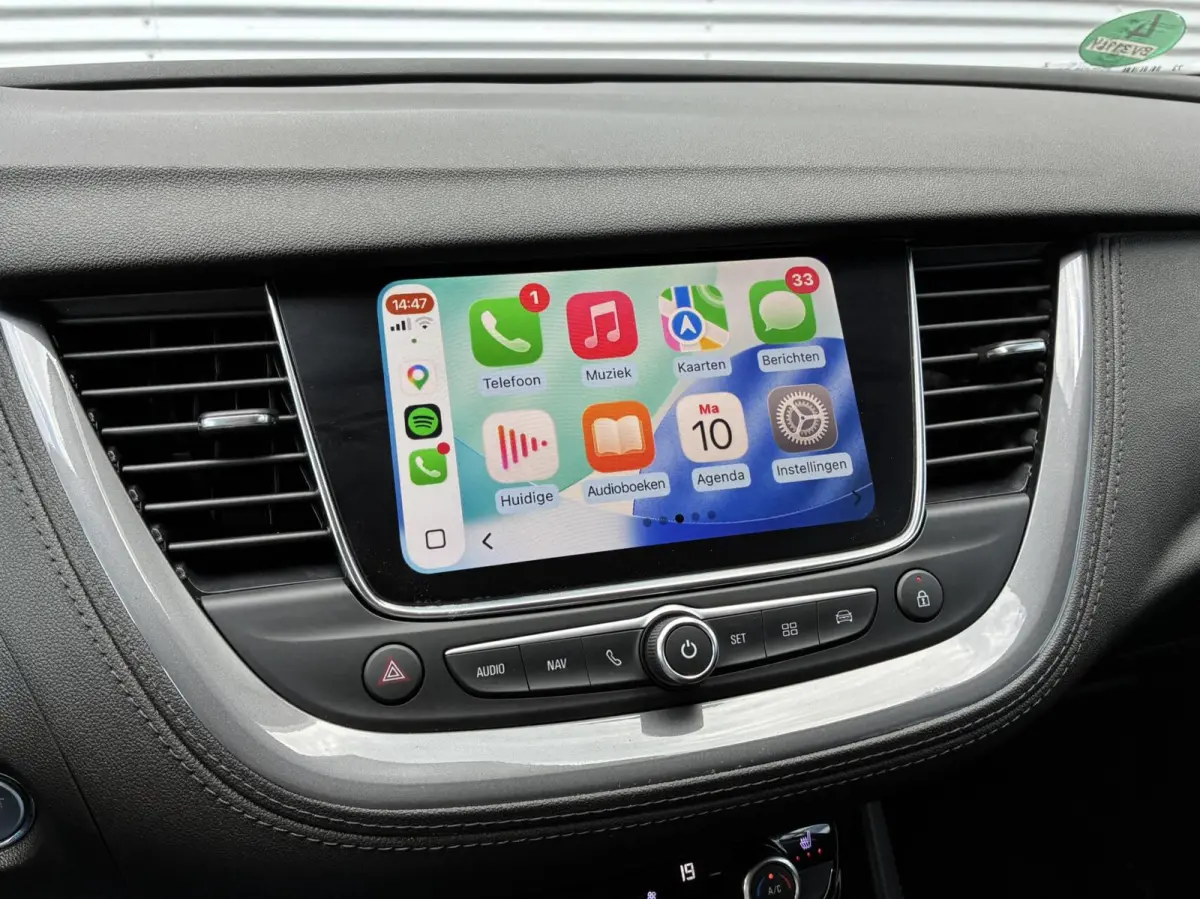 1.2 Turbo Innovation Led Carplay Cruise Pdc Eerste Eigenaar Vol Opties trekhaak 360 Camera Stof|Leer Uniek 20555 KM Gereden Nieuwstaat Dealer Onderhouden incl 12 maanden garantie