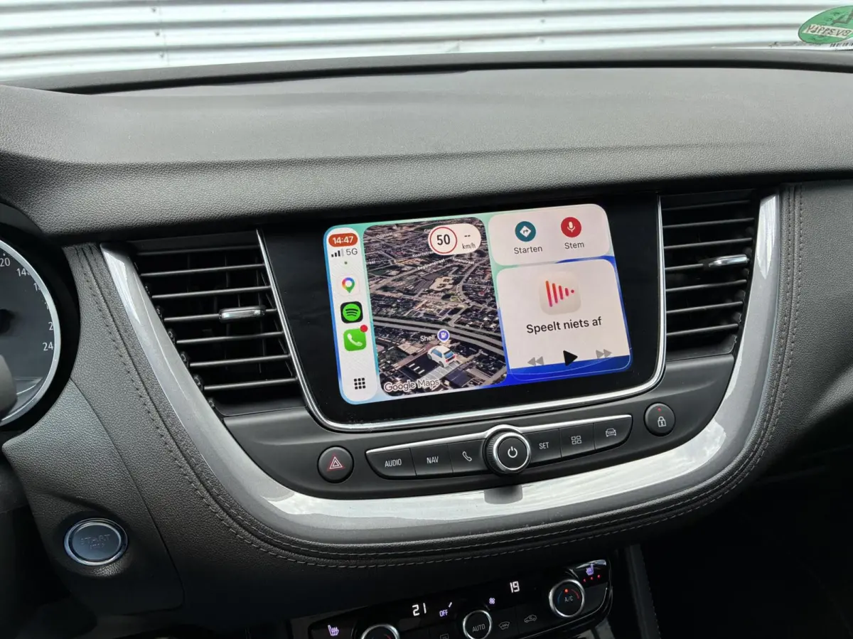 1.2 Turbo Innovation Led Carplay Cruise Pdc Eerste Eigenaar Vol Opties trekhaak 360 Camera Stof|Leer Uniek 20555 KM Gereden Nieuwstaat Dealer Onderhouden incl 12 maanden garantie