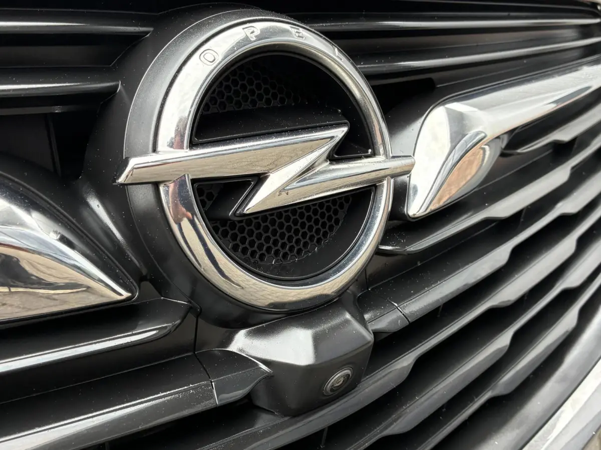 1.2 Turbo Innovation Led Carplay Cruise Pdc Eerste Eigenaar Vol Opties trekhaak 360 Camera Stof|Leer Uniek 20555 KM Gereden Nieuwstaat Dealer Onderhouden incl 12 maanden garantie