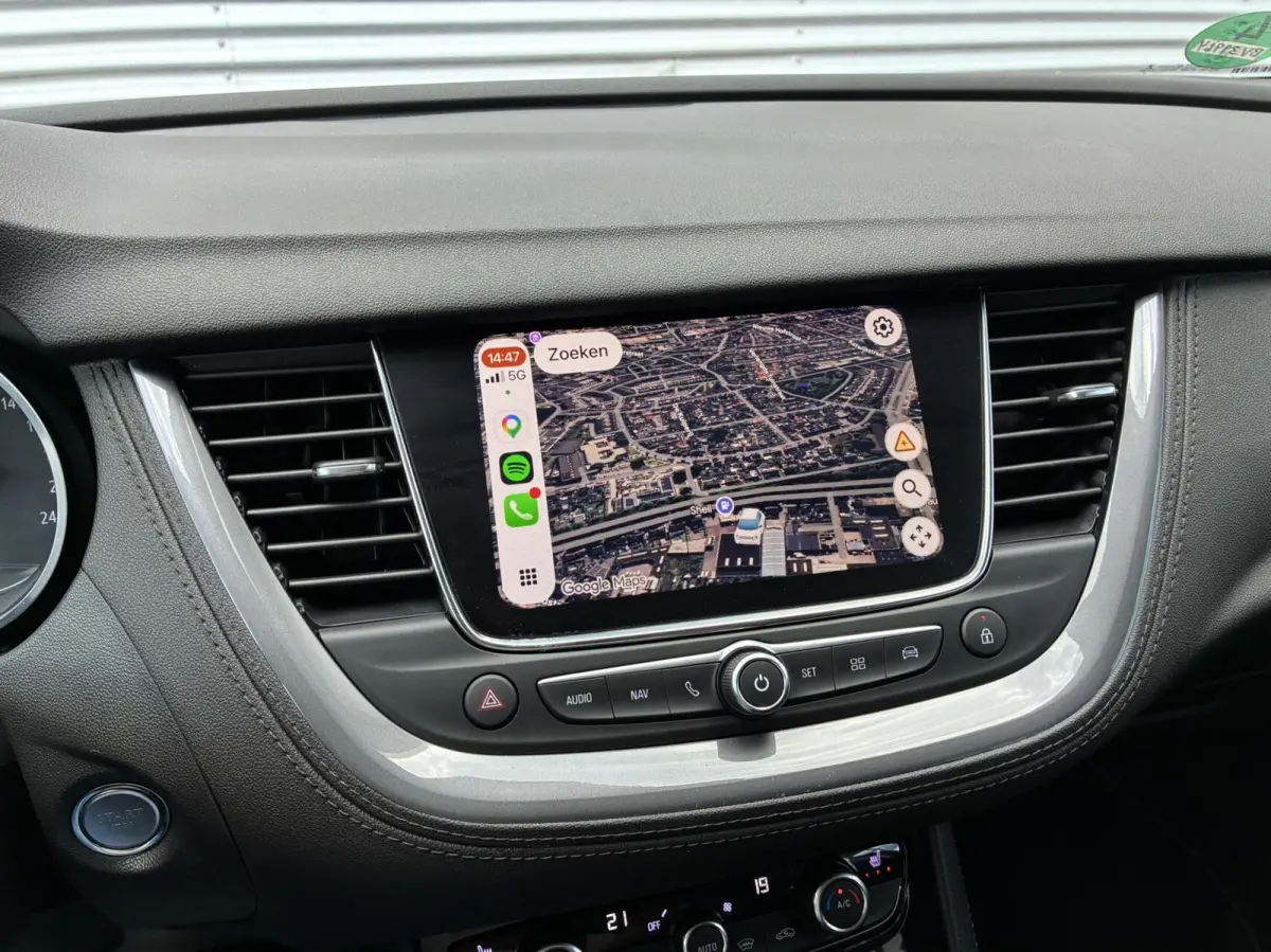 1.2 Turbo Innovation Led Carplay Cruise Pdc Eerste Eigenaar Vol Opties trekhaak 360 Camera Stof|Leer Uniek 20555 KM Gereden Nieuwstaat Dealer Onderhouden incl 12 maanden garantie