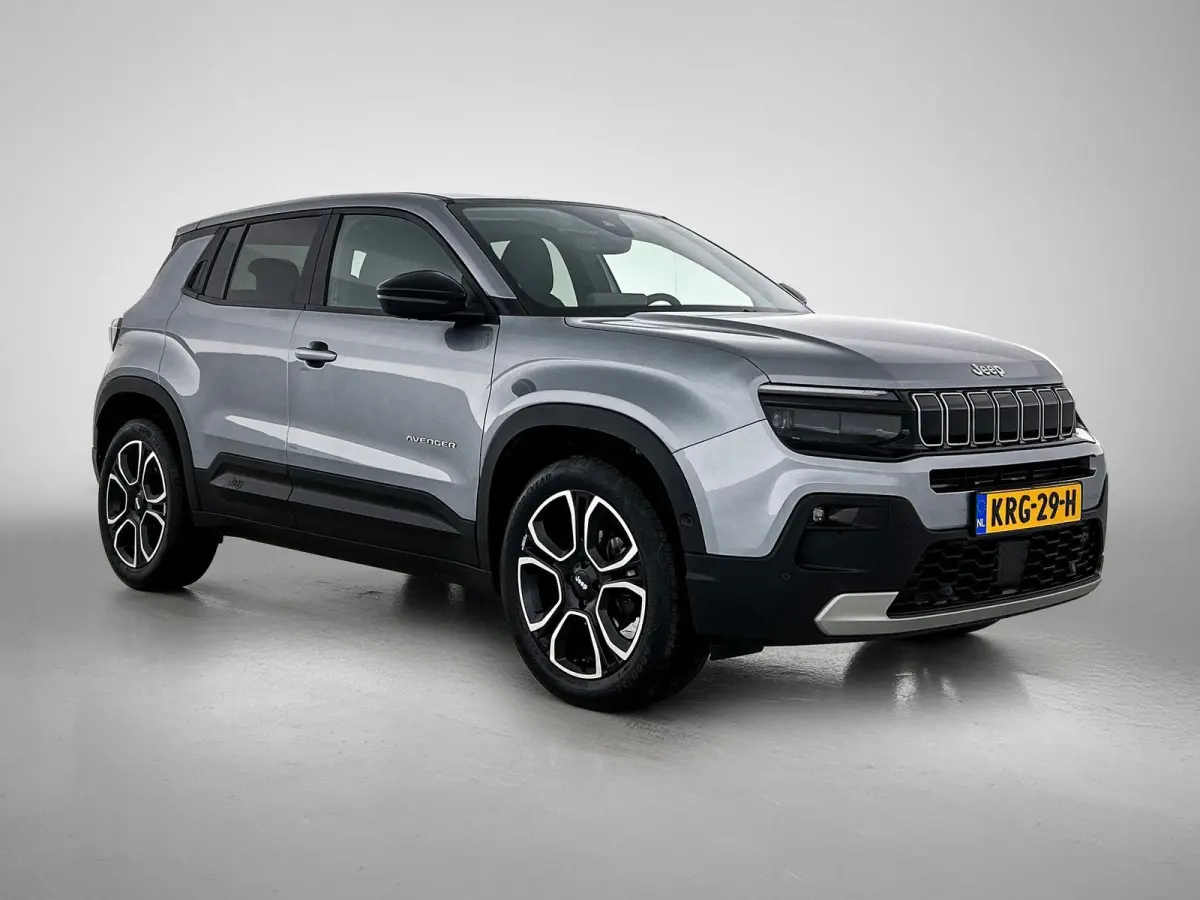 1.2 110pk Summit | Apple Carplay/Android Auto | Airco | Cruise Control | 17"LMV | Camera | IsoFix |