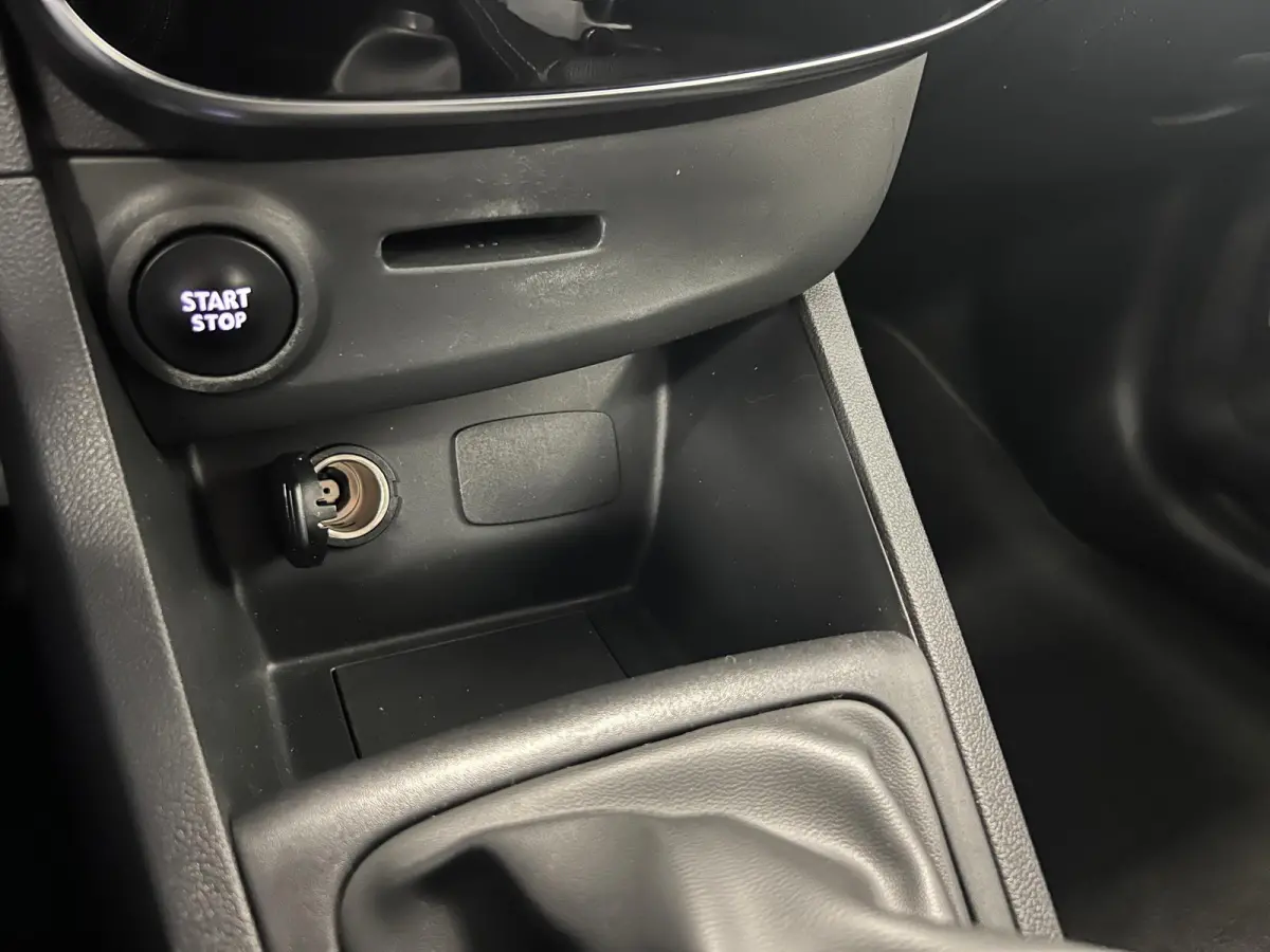 1.2 16V / 5-DEURS / NAVI / AIRCO /