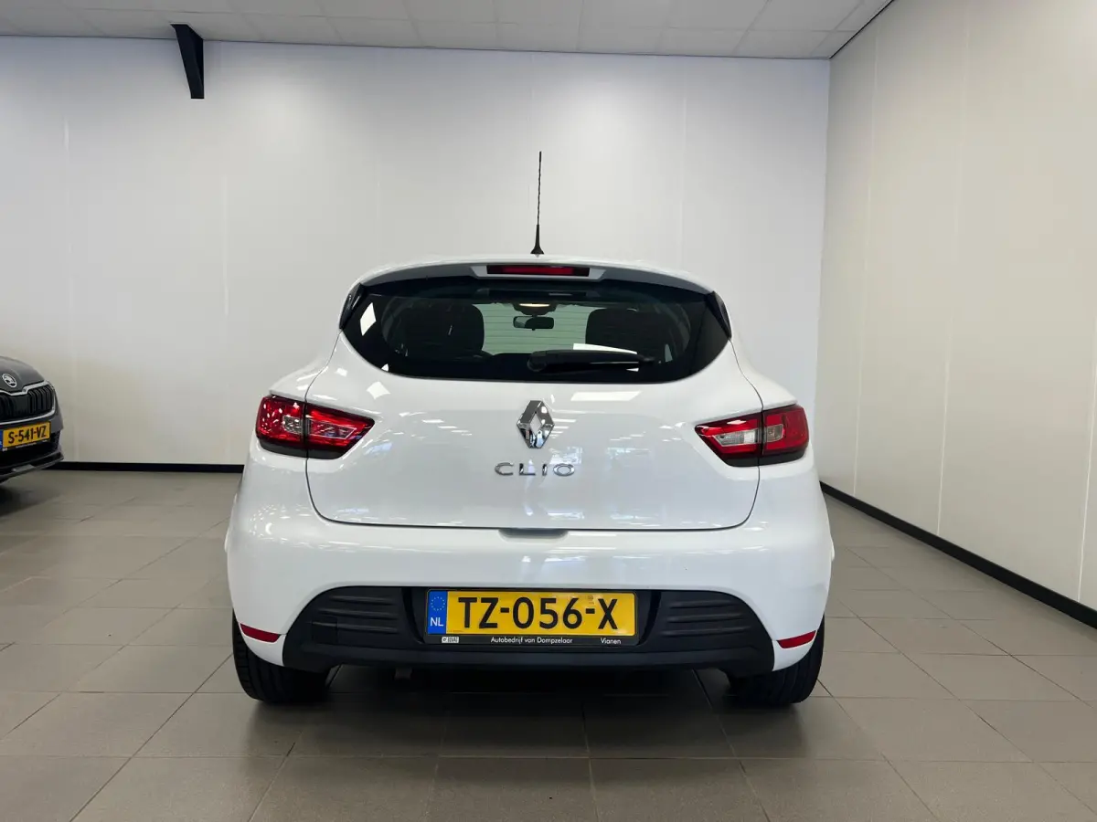 1.2 16V / 5-DEURS / NAVI / AIRCO /