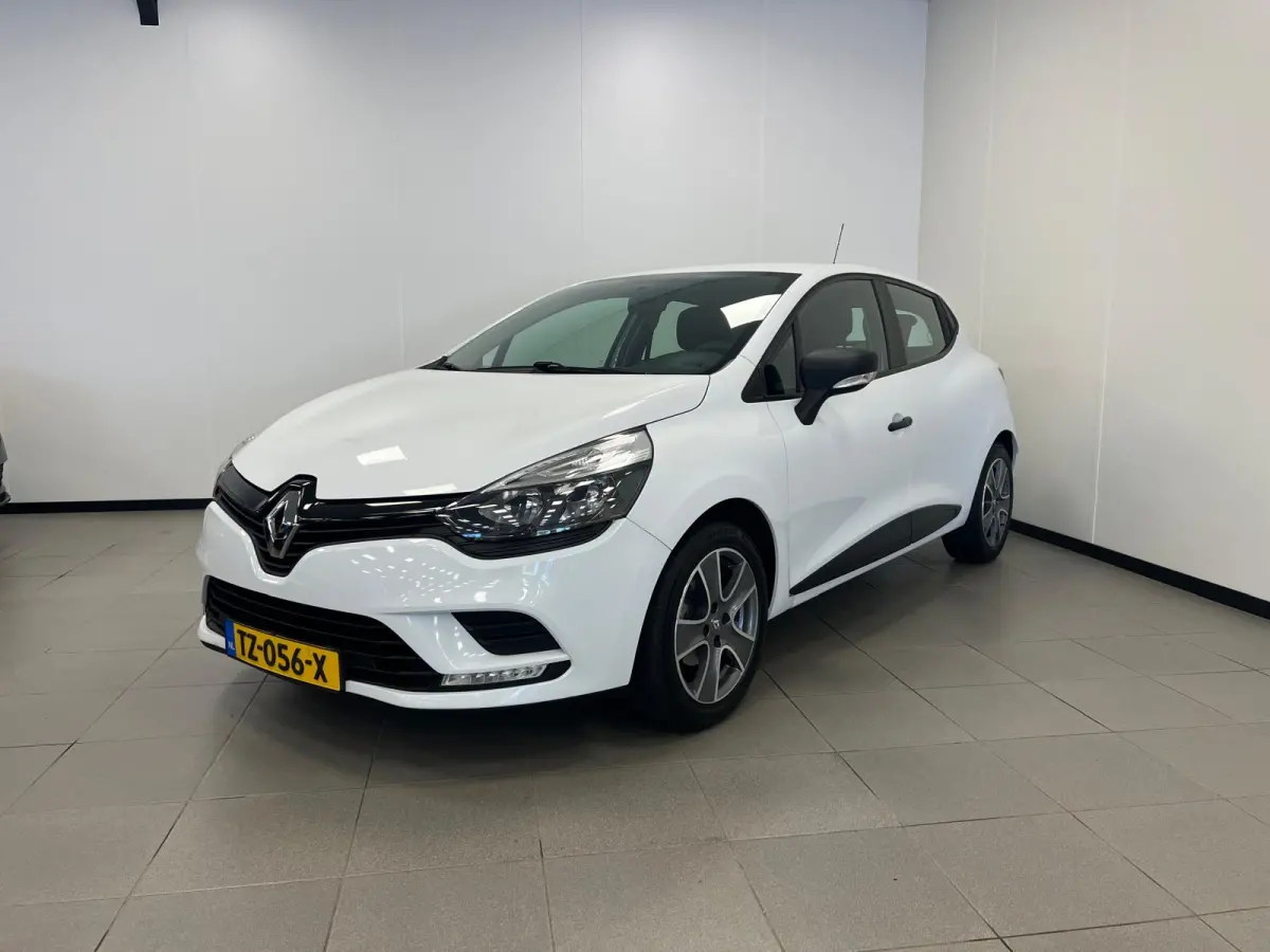 1.2 16V / 5-DEURS / NAVI / AIRCO /