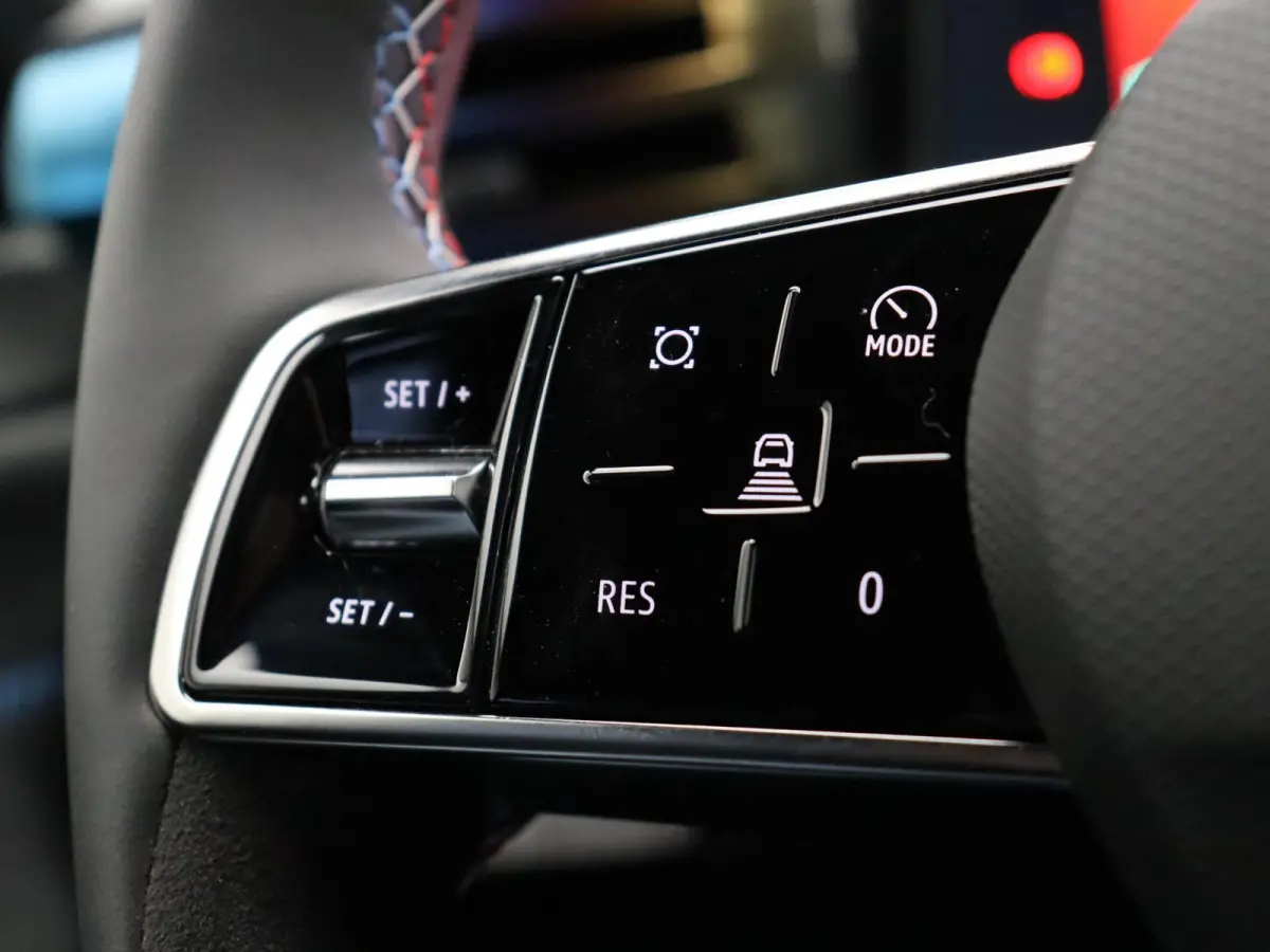 Hybrid 160pk Esprit Alpine | Harman Kardon | Stoelverwarming | Stuurwielverwarming |