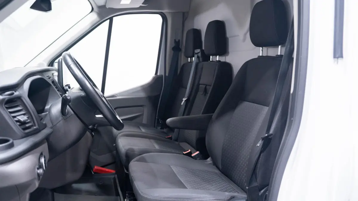 2.0 TDCI 130 pk L3H3 Trend Navi, Camera, DAB+ Dodehoek Assist, Laadruimte Pakket, PDC V+A, Hoog Dak, 3-Zits