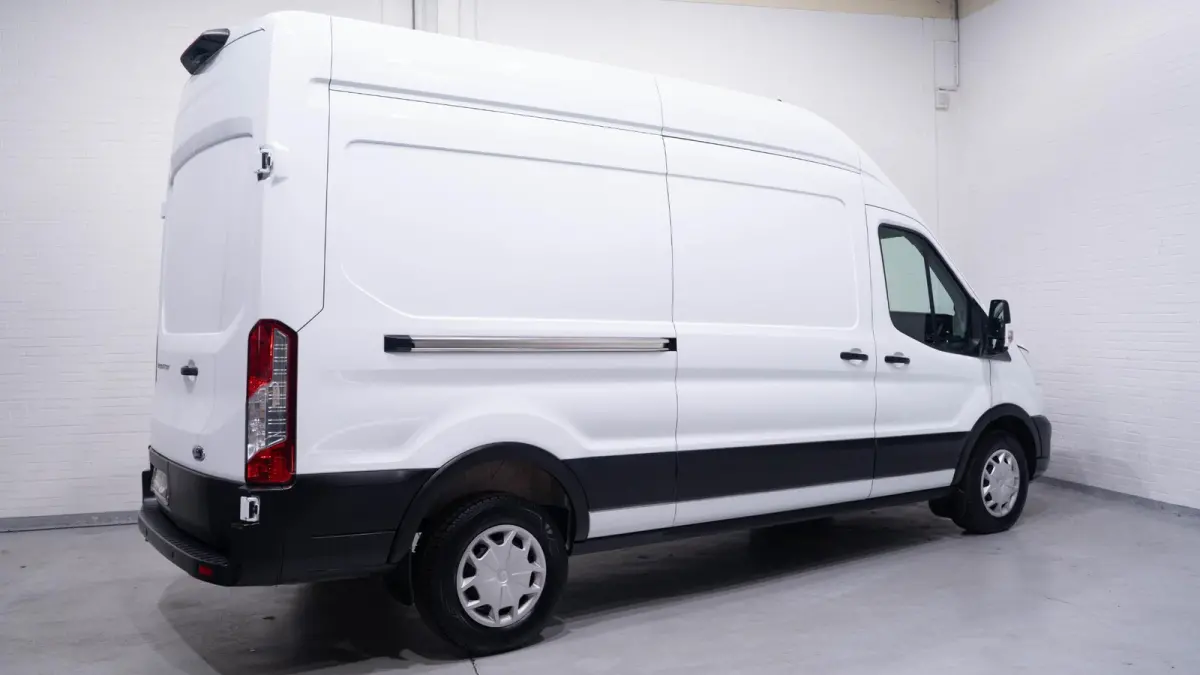 2.0 TDCI 130 pk L3H3 Trend Navi, Camera, DAB+ Dodehoek Assist, Laadruimte Pakket, PDC V+A, Hoog Dak, 3-Zits