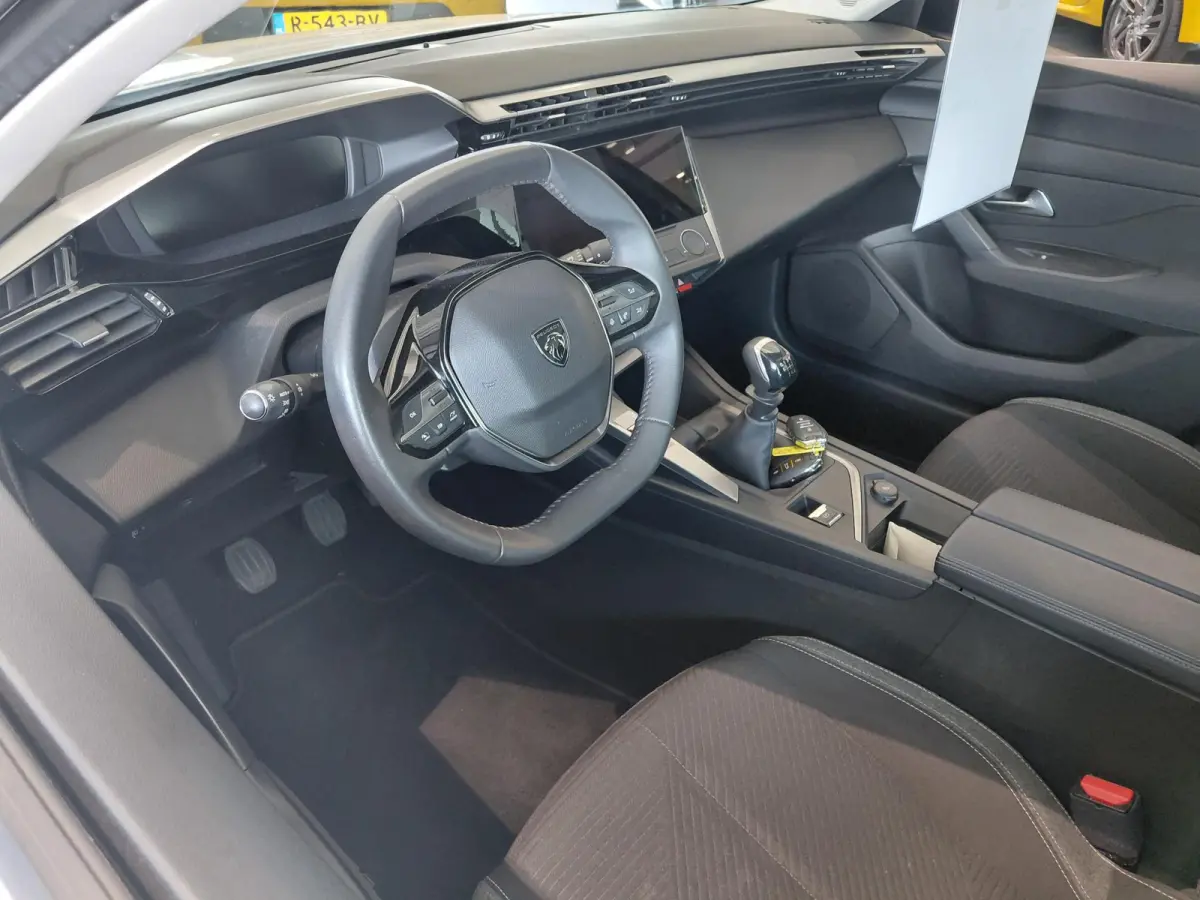 1.2 PureTech Active Pack Business | Apple Carplay/Android Auto | Climate control | Parkeersensoren