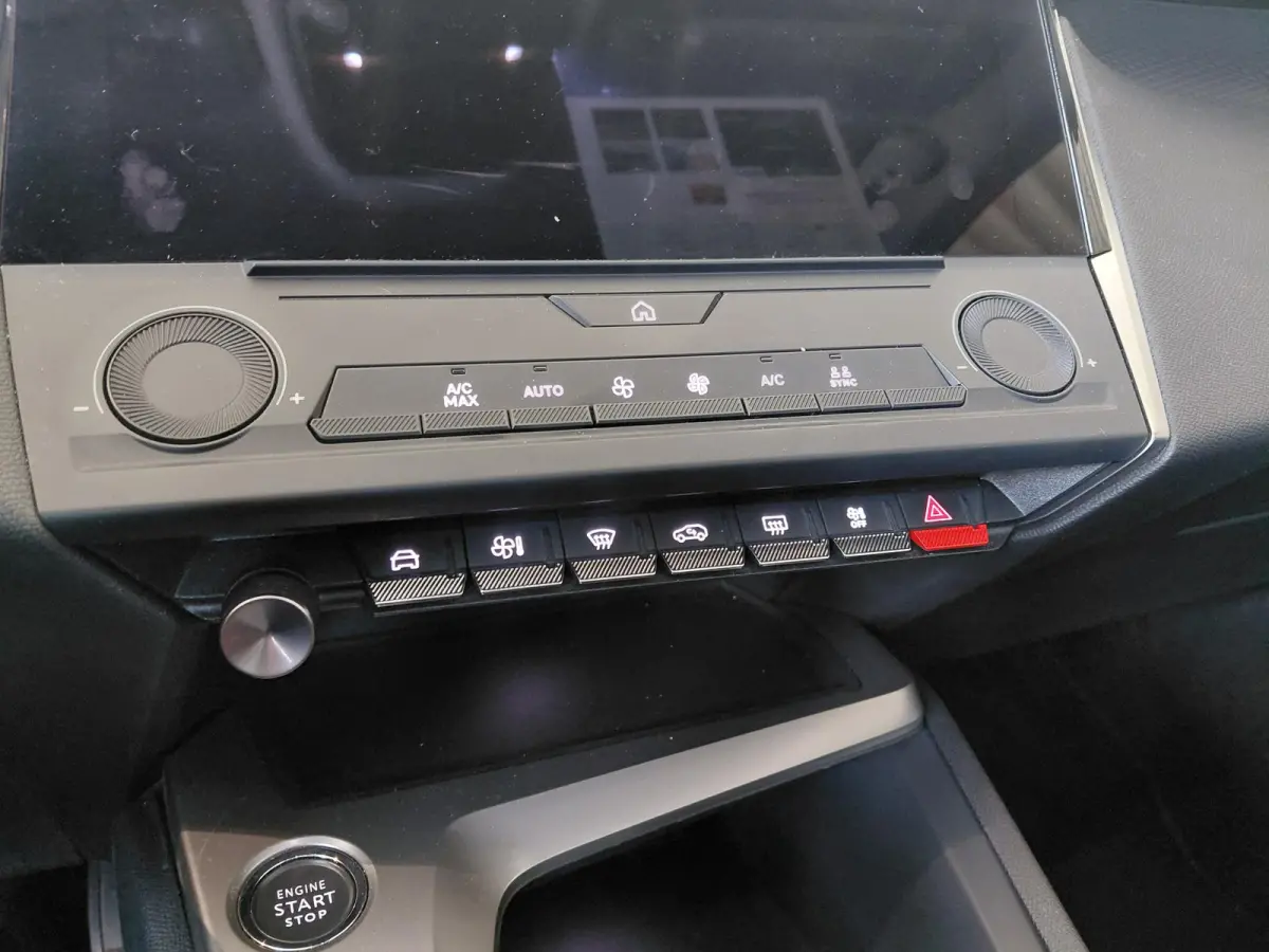 1.2 PureTech Active Pack Business | Apple Carplay/Android Auto | Climate control | Parkeersensoren