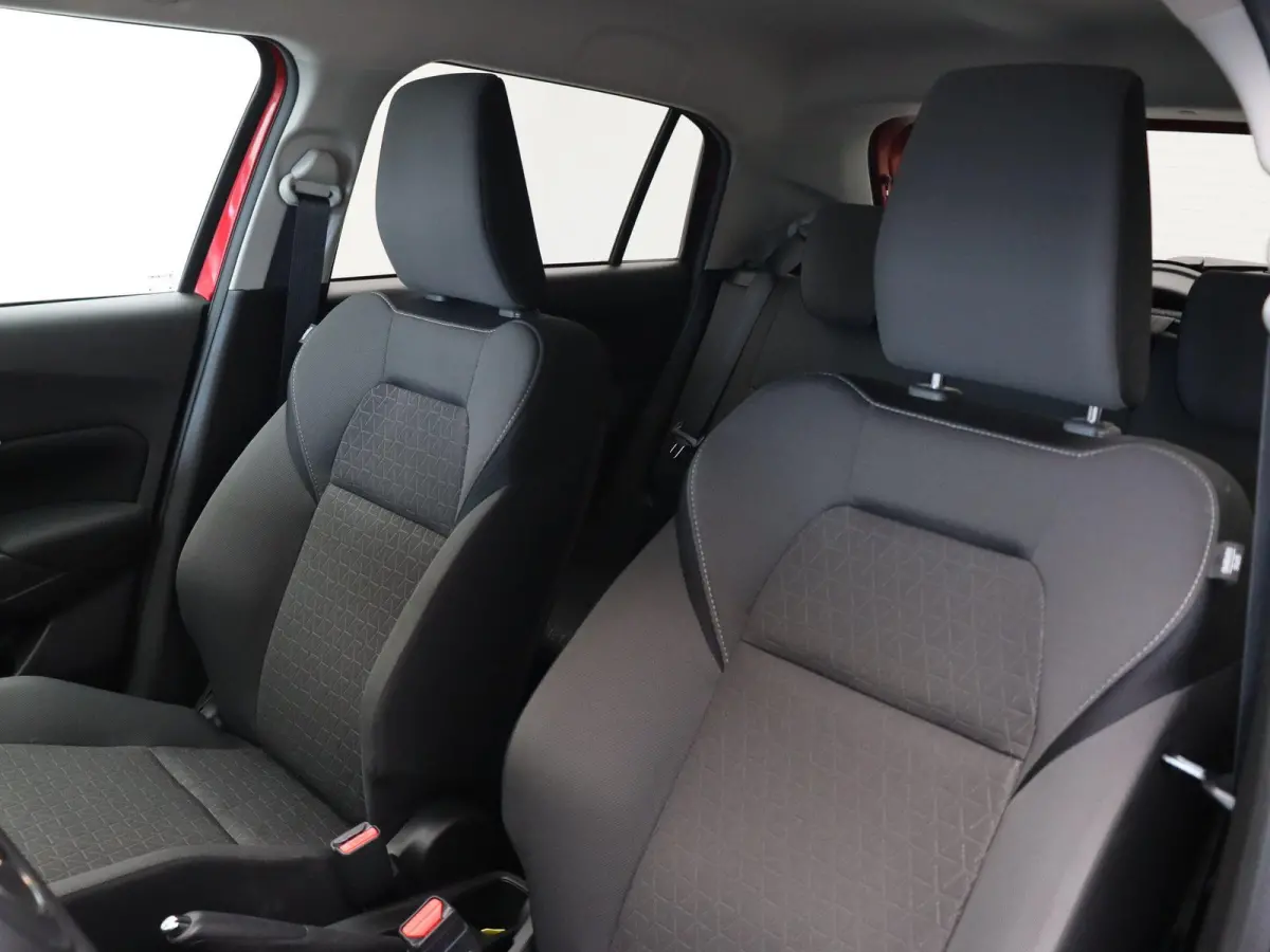 1.2 Comfort Smart Hybrid | Airco | Cruise Control | Apple Carplay & Android Auto |