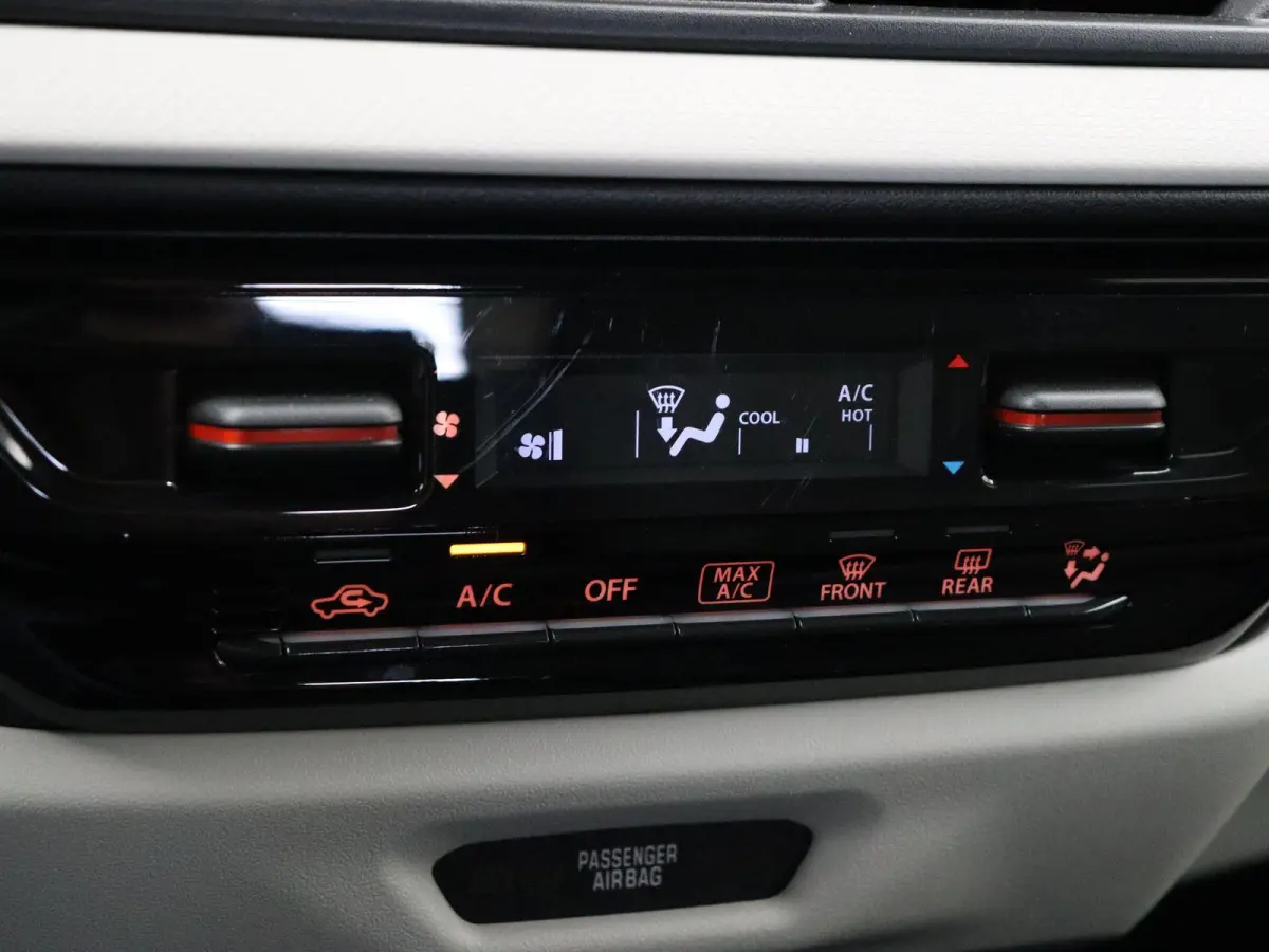 1.2 Comfort Smart Hybrid | Airco | Cruise Control | Apple Carplay & Android Auto |