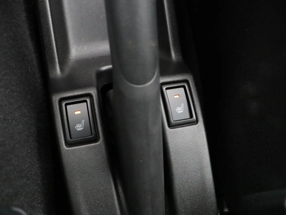 1.2 Comfort Smart Hybrid | Airco | Cruise Control | Apple Carplay & Android Auto |