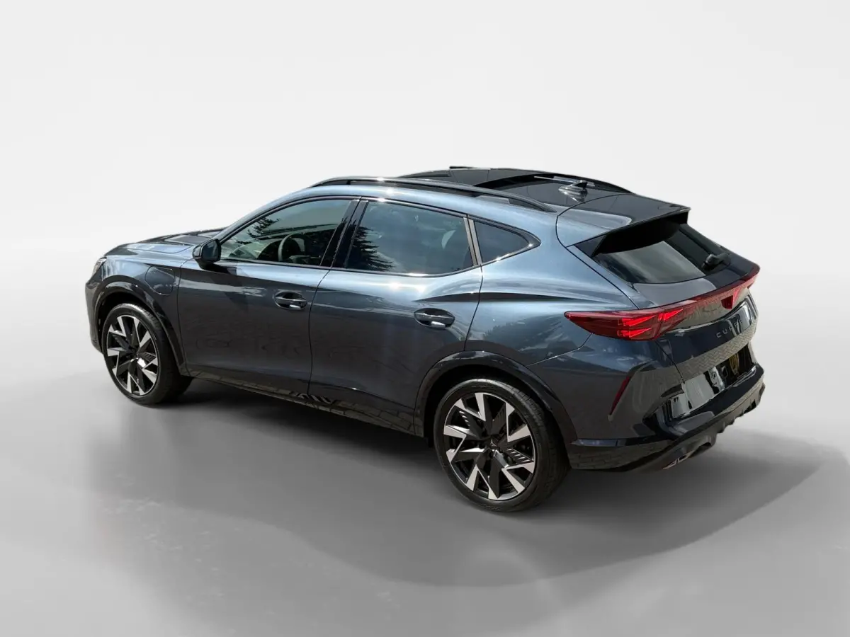 1.5 TSI e-Hybrid Business Afneembare trekhaak | panorama dak | stoel/stuur verwarming | Carplay |