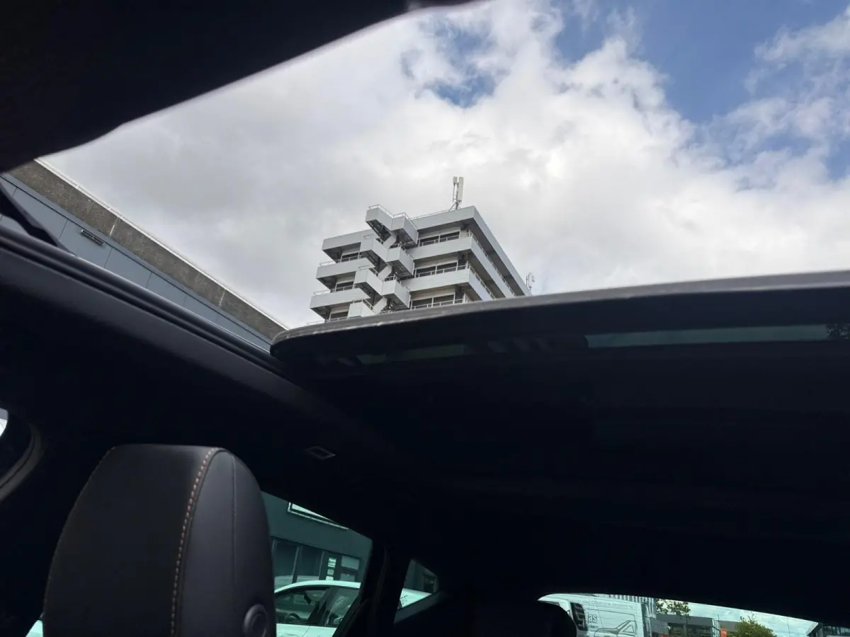 1.5 TSI e-Hybrid Business Afneembare trekhaak | panorama dak | stoel/stuur verwarming | Carplay |