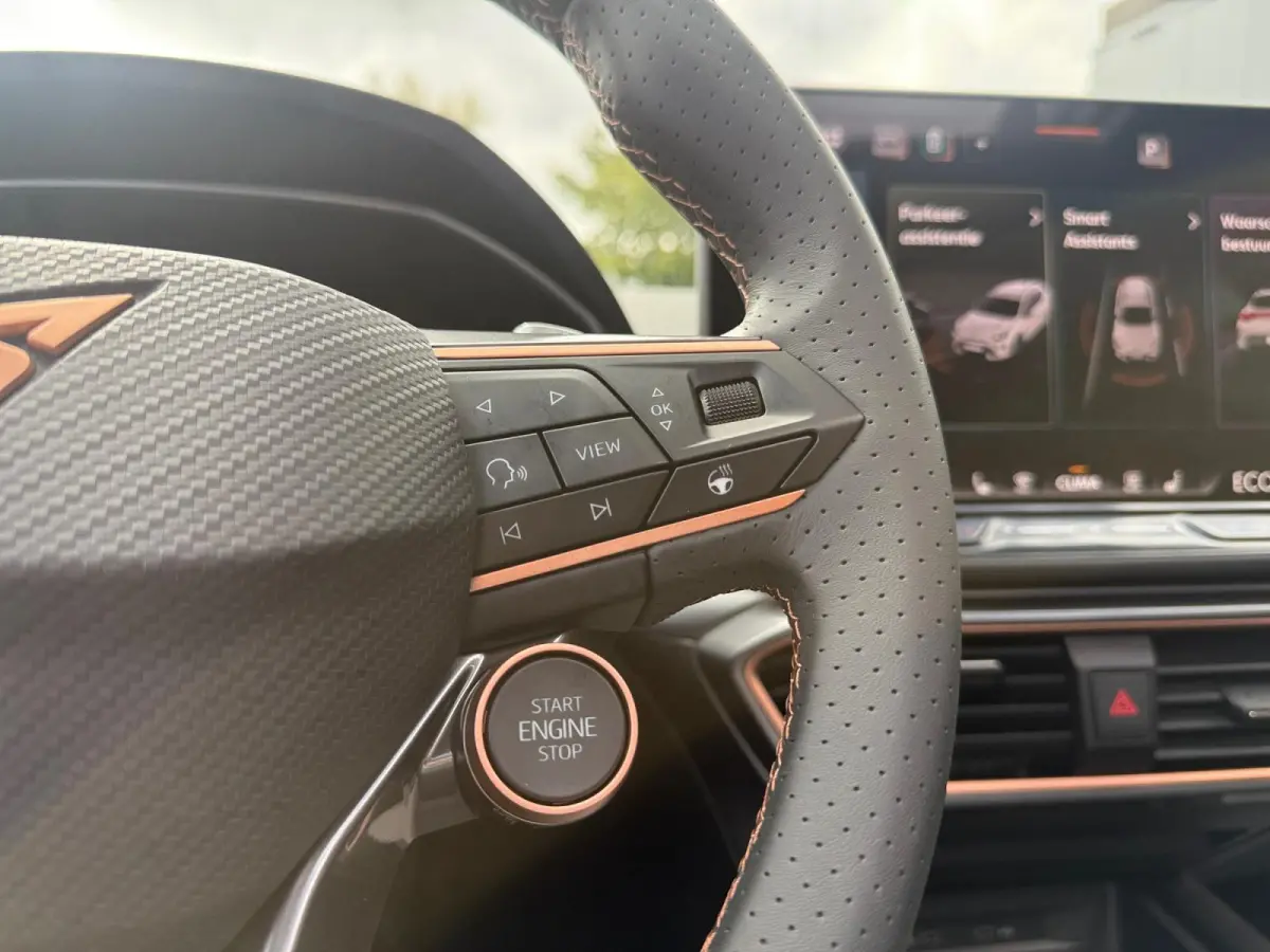 1.5 TSI e-Hybrid Business Afneembare trekhaak | panorama dak | stoel/stuur verwarming | Carplay |