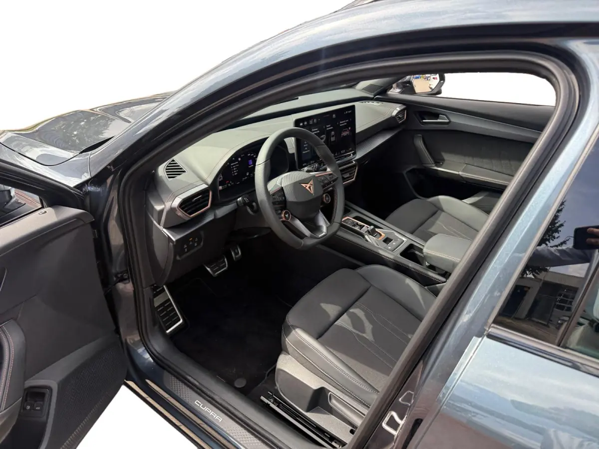 1.5 TSI e-Hybrid Business Afneembare trekhaak | panorama dak | stoel/stuur verwarming | Carplay |