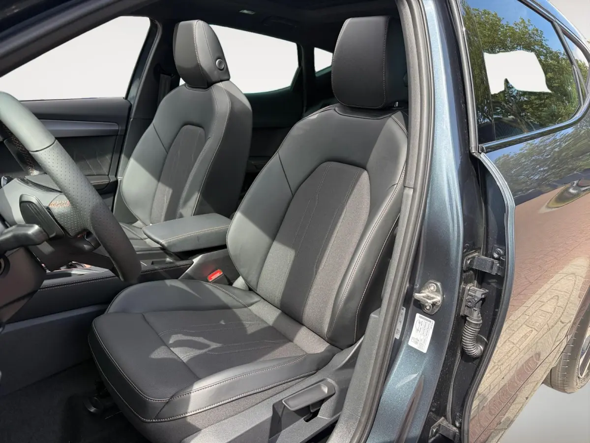 1.5 TSI e-Hybrid Business Afneembare trekhaak | panorama dak | stoel/stuur verwarming | Carplay |