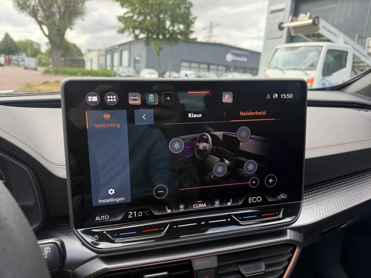 1.5 TSI e-Hybrid Business Afneembare trekhaak | panorama dak | stoel/stuur verwarming | Carplay |