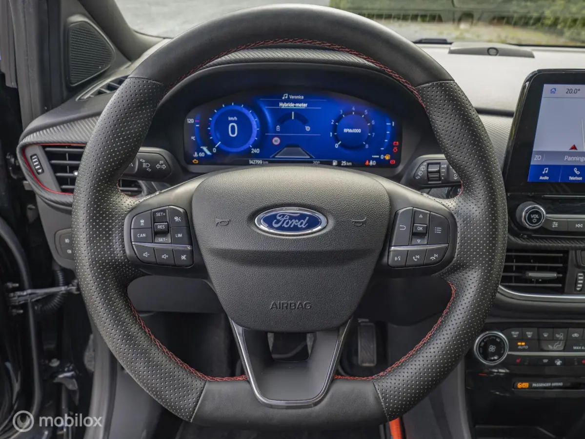 1.0 EcoBoost ST-Line X