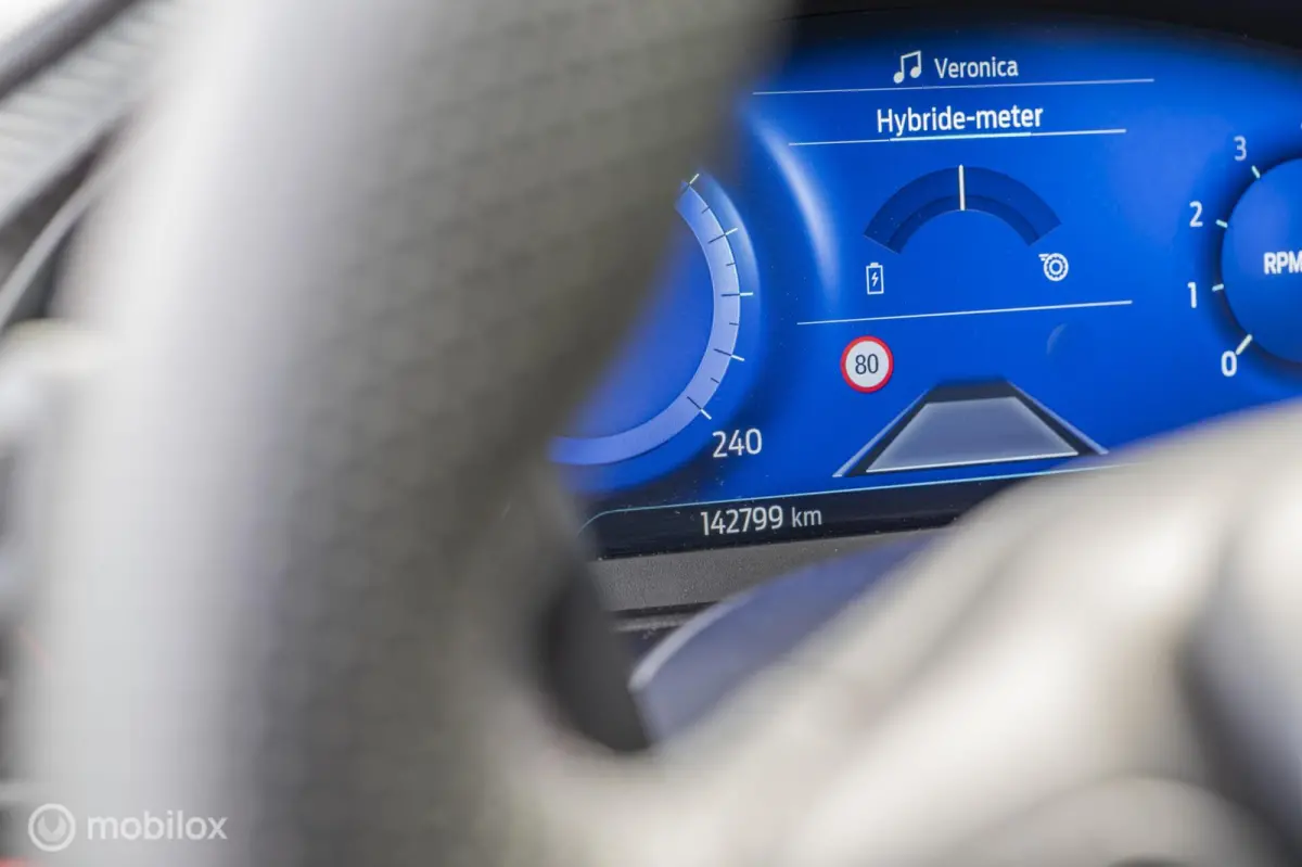 1.0 EcoBoost ST-Line X