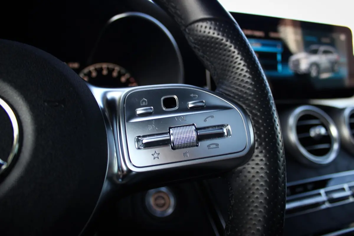 4MATIC AMG Line // Burmester | Trekhaak | Panoramadak | 92% SoH | 360 Camera | Virtual Cockpit | Night Pack | CarPlay & Android Auto