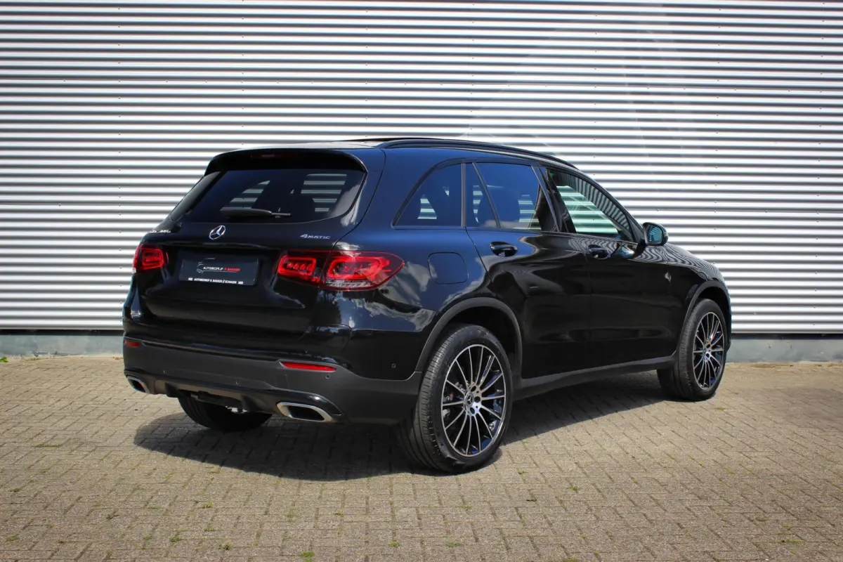 4MATIC AMG Line // Burmester | Trekhaak | Panoramadak | 92% SoH | 360 Camera | Virtual Cockpit | Night Pack | CarPlay & Android Auto
