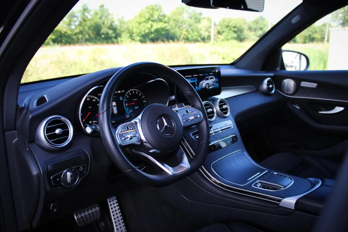 4MATIC AMG Line // Burmester | Trekhaak | Panoramadak | 92% SoH | 360 Camera | Virtual Cockpit | Night Pack | CarPlay & Android Auto