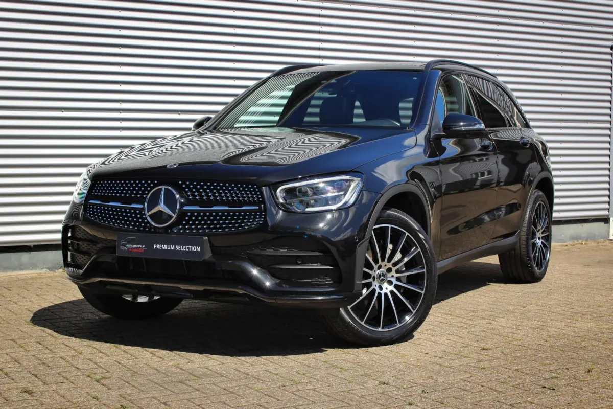 4MATIC AMG Line // Burmester | Trekhaak | Panoramadak | 92% SoH | 360 Camera | Virtual Cockpit | Night Pack | CarPlay & Android Auto