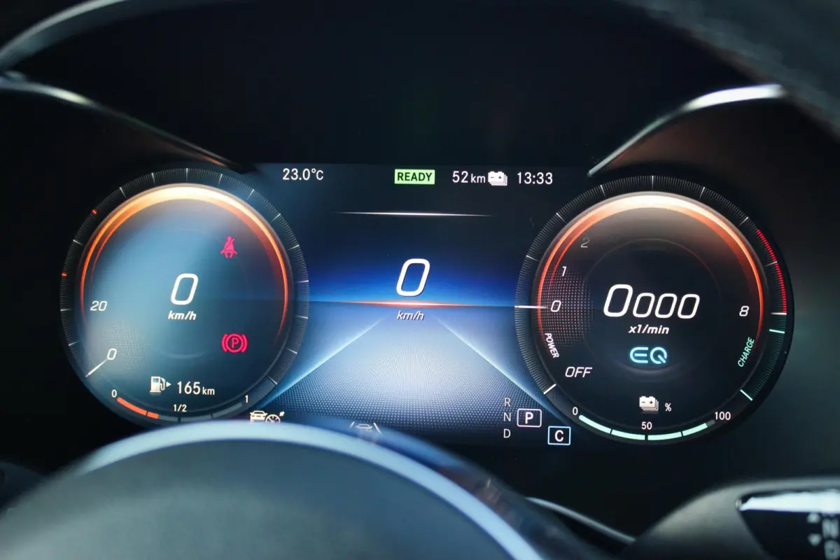 4MATIC AMG Line // Burmester | Trekhaak | Panoramadak | 92% SoH | 360 Camera | Virtual Cockpit | Night Pack | CarPlay & Android Auto