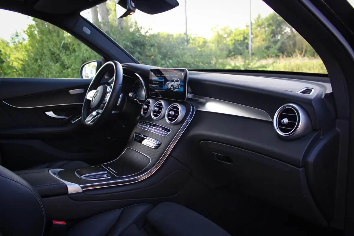4MATIC AMG Line // Burmester | Trekhaak | Panoramadak | 92% SoH | 360 Camera | Virtual Cockpit | Night Pack | CarPlay & Android Auto