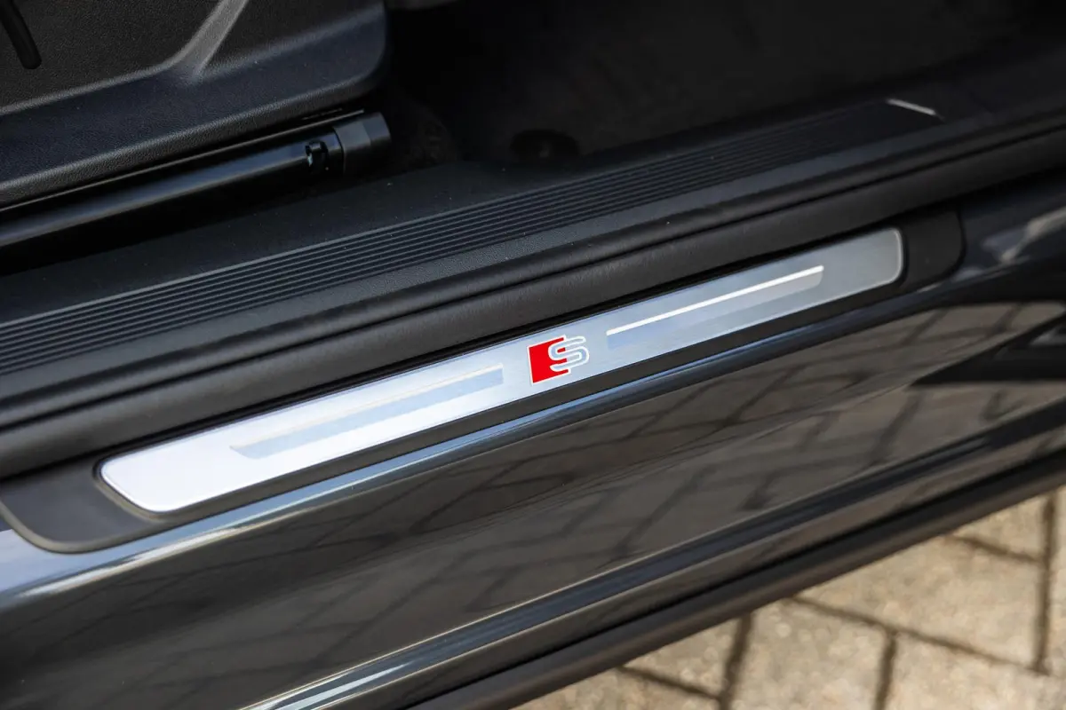 286pk S edition performance 82 kWh | LMV 20'' | Achteruitrijcamera