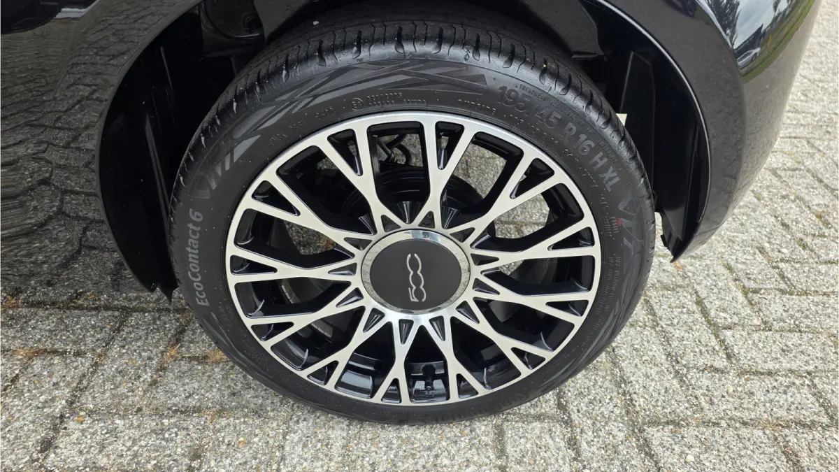 1.0 Hybrid Star | Clima | Apple/Android Carplay | 16" velgen
