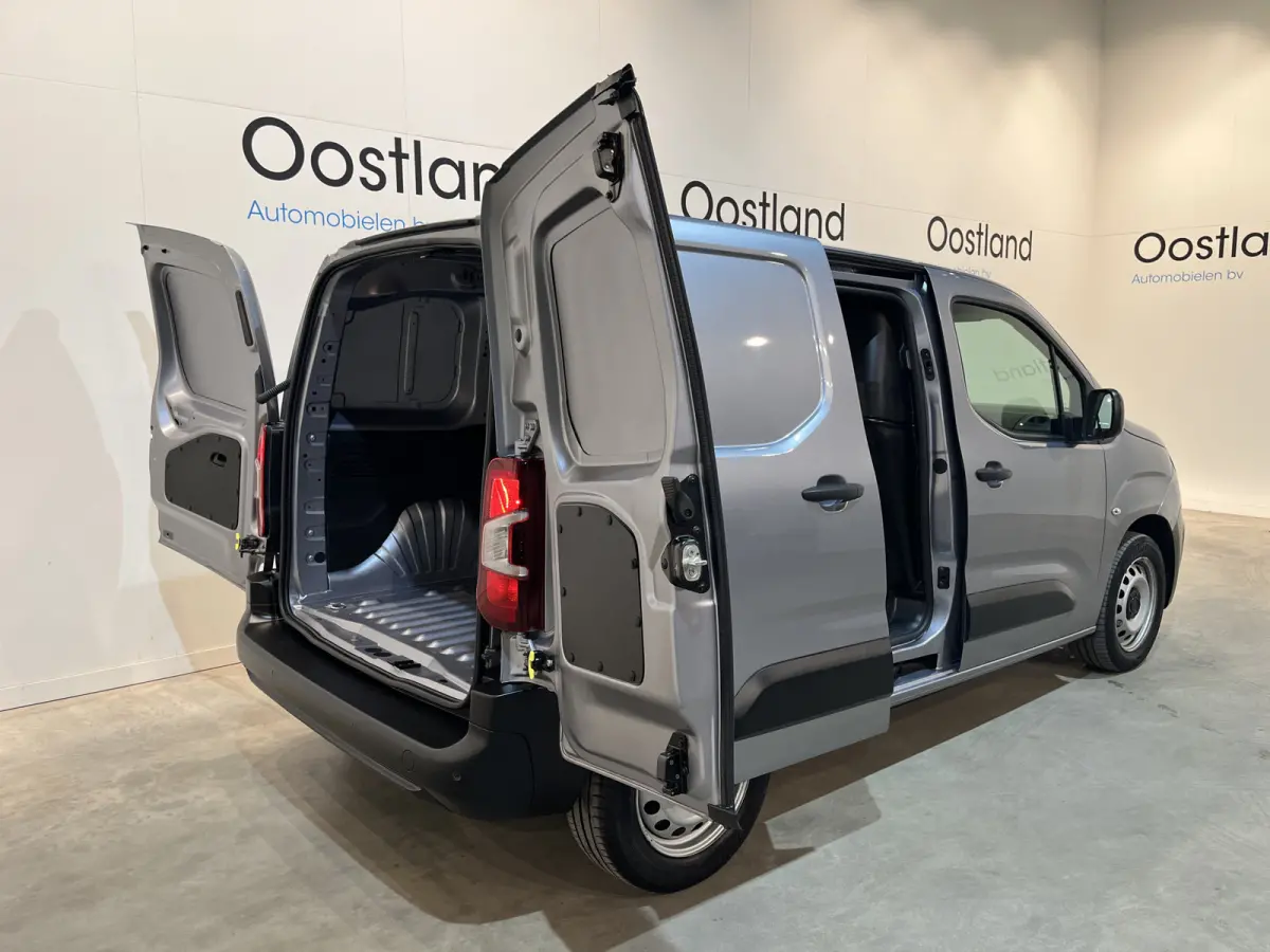 1.5 BlueHDi 100 PK L1 / Euro 6 / Airco / CarPlay / Cruise Control / Camera / Navigatie / 68.900 KM !!