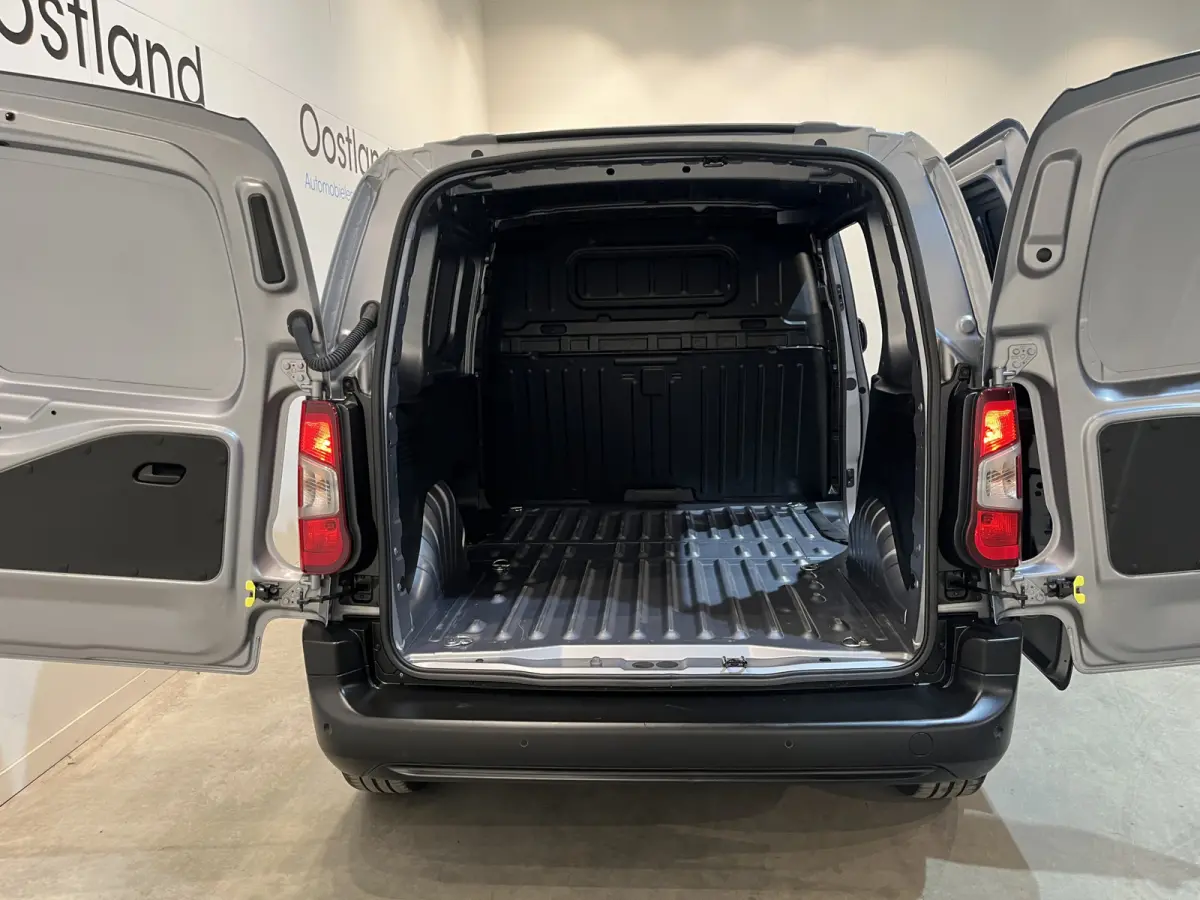 1.5 BlueHDi 100 PK L1 / Euro 6 / Airco / CarPlay / Cruise Control / Camera / Navigatie / 68.900 KM !!
