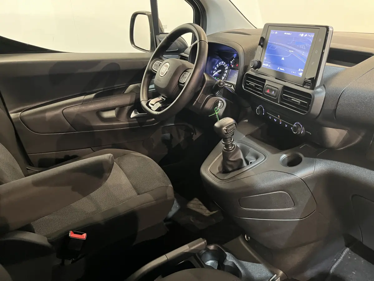 1.5 BlueHDi 100 PK L1 / Euro 6 / Airco / CarPlay / Cruise Control / Camera / Navigatie / 68.900 KM !!