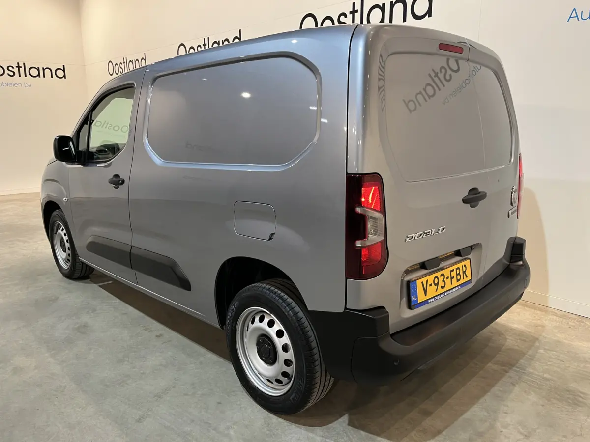 1.5 BlueHDi 100 PK L1 / Euro 6 / Airco / CarPlay / Cruise Control / Camera / Navigatie / 68.900 KM !!