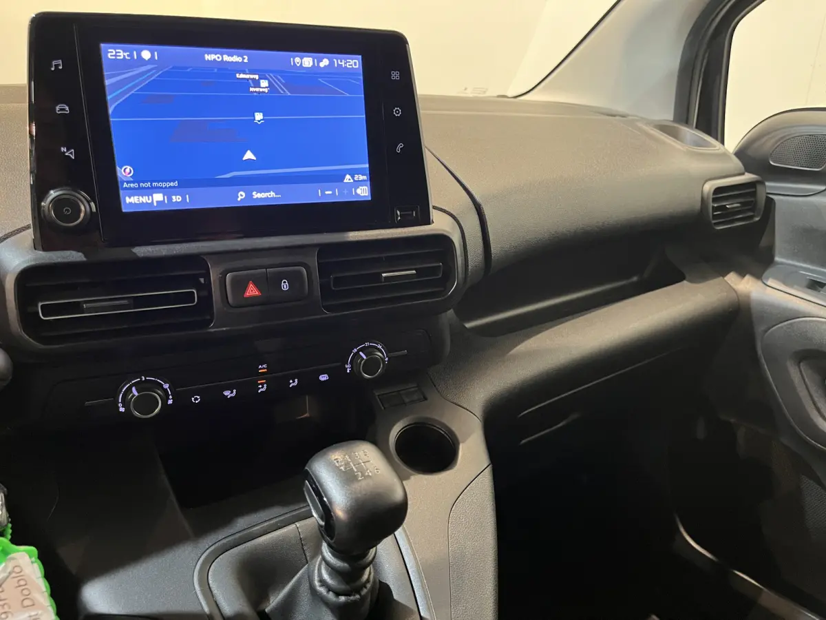 1.5 BlueHDi 100 PK L1 / Euro 6 / Airco / CarPlay / Cruise Control / Camera / Navigatie / 68.900 KM !!