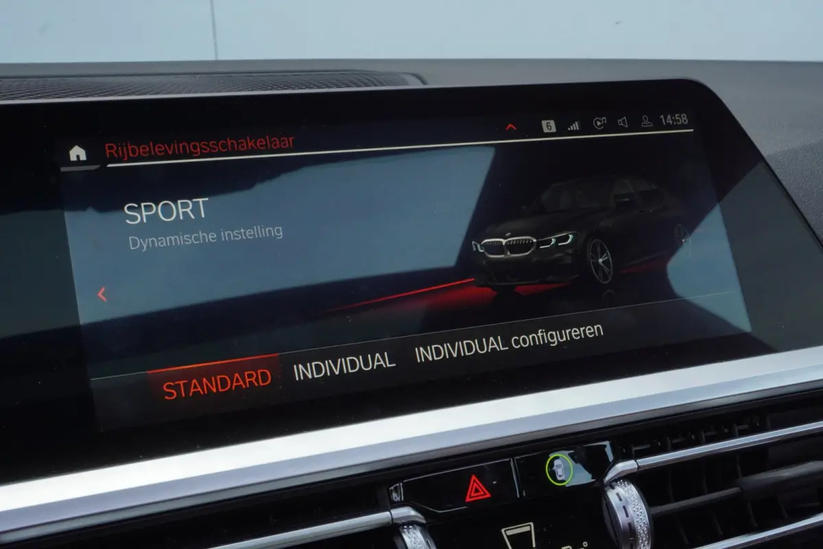 318i Business Edition Plus M sport+M3-Stoelen+Led+stoel-verw+Volleder+schuifdak+Navi+parking-Pack = UNIEK !!