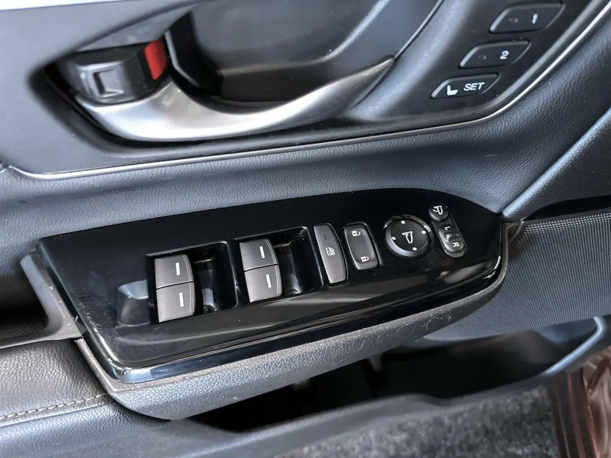 2.0 Hybrid AWD Executive Automaat | Pano | Navi