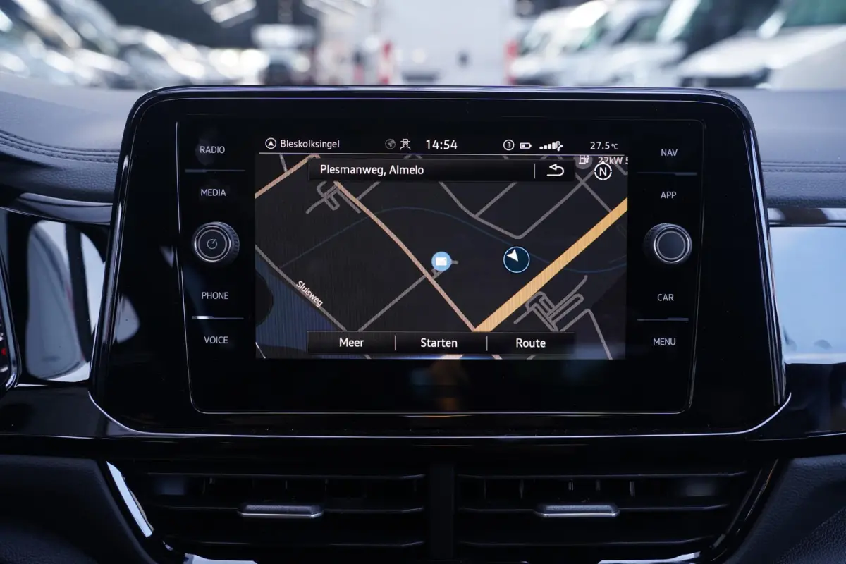 1.5 TSI R-Line NAP 2e Eig. Rijklaar R-line int./ext. Apple/Android Led koplampen Camera Stoelverwarming PDC v+a Digital Cockpit