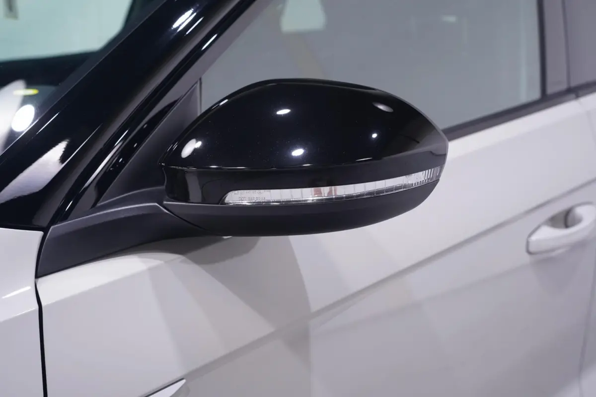 1.5 TSI R-Line NAP 2e Eig. Rijklaar R-line int./ext. Apple/Android Led koplampen Camera Stoelverwarming PDC v+a Digital Cockpit