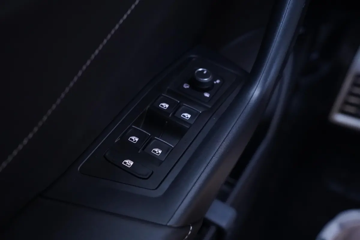 1.5 TSI R-Line NAP 2e Eig. Rijklaar R-line int./ext. Apple/Android Led koplampen Camera Stoelverwarming PDC v+a Digital Cockpit