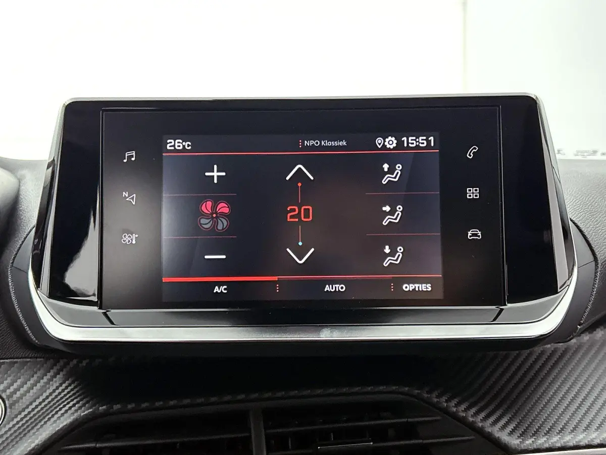 1.2 130pk Allure Automaat | Apple Carplay/Android Auto | Climate Control | Cruise Control | 17"LMV | LED | Parkeersensoren |
