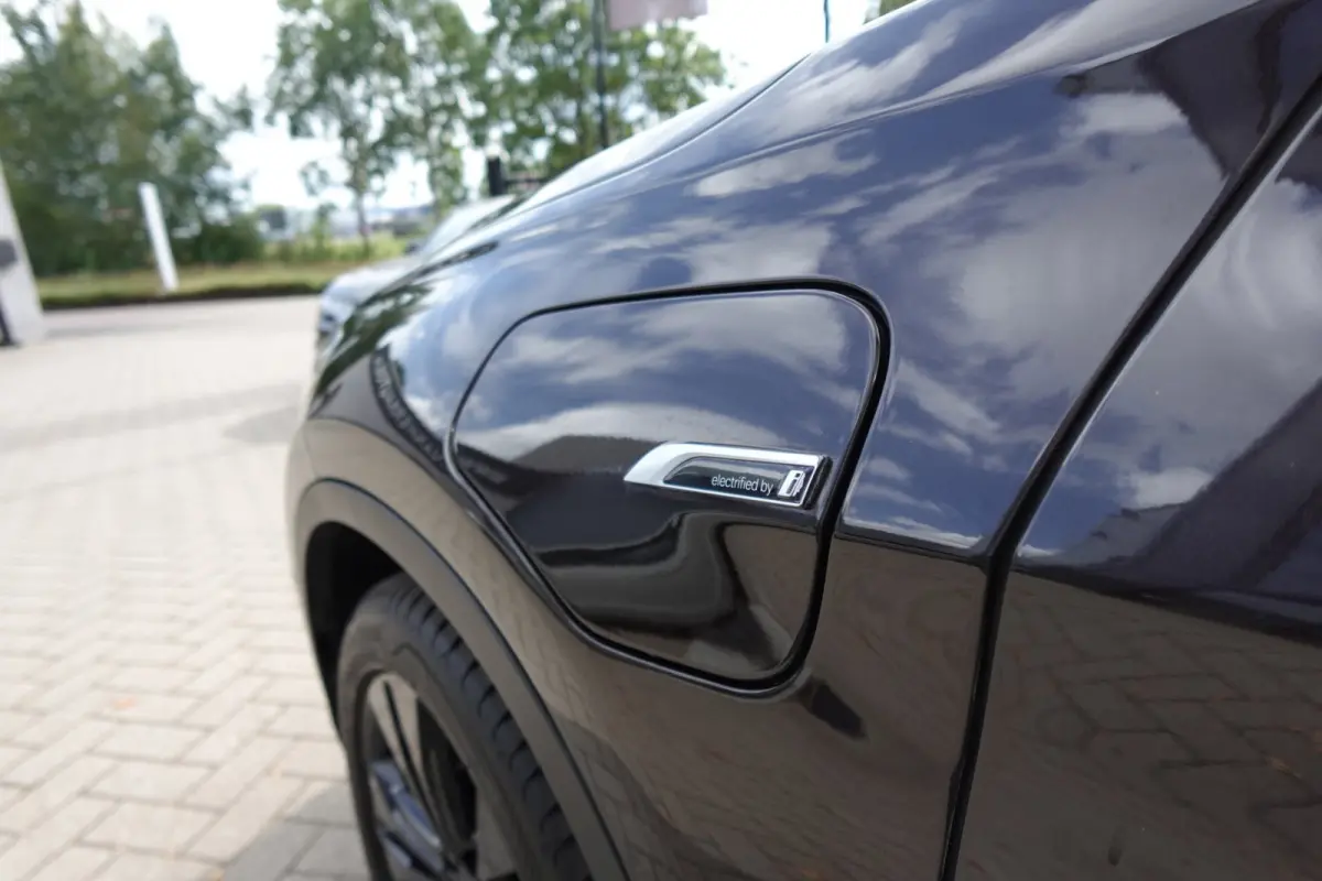 XDrive25e High Executive PANO KEYLESS CAM